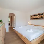 شقة Viktoria A44 By Vacations, Exklusives App Im Zentrum Mit Privater Garage & Panoramablick أروسا