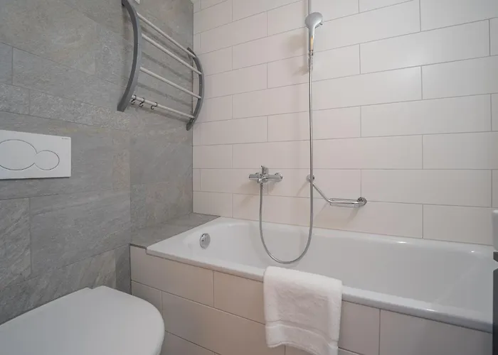 Lägenhet Viktoria A44 By Vacations, Exklusives App Im Zentrum Mit Privater Garage & Panoramablick Arosa