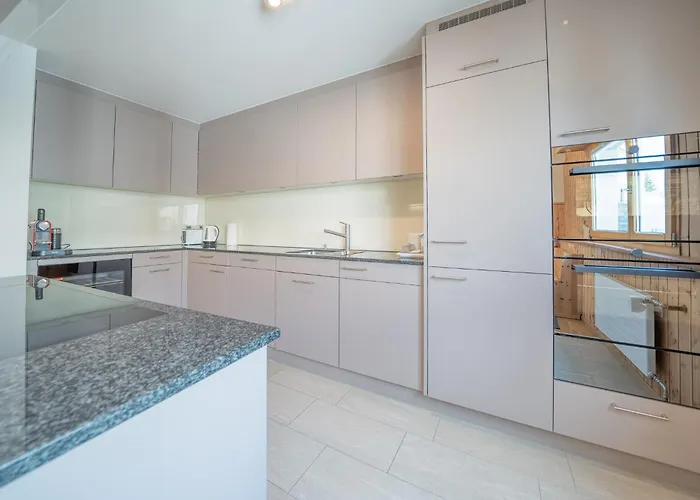 Viktoria A44 By Vacations, Exklusives App Im Zentrum Mit Privater Garage & Panoramablick Lägenhet