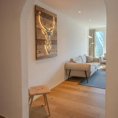 Viktoria A44 By Vacations, Exklusives App Im Zentrum Mit Privater Garage & Panoramablick