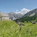 Viktoria A44 By Vacations, Exklusives App Im Zentrum Mit Privater Garage & Panoramablick 公寓 *